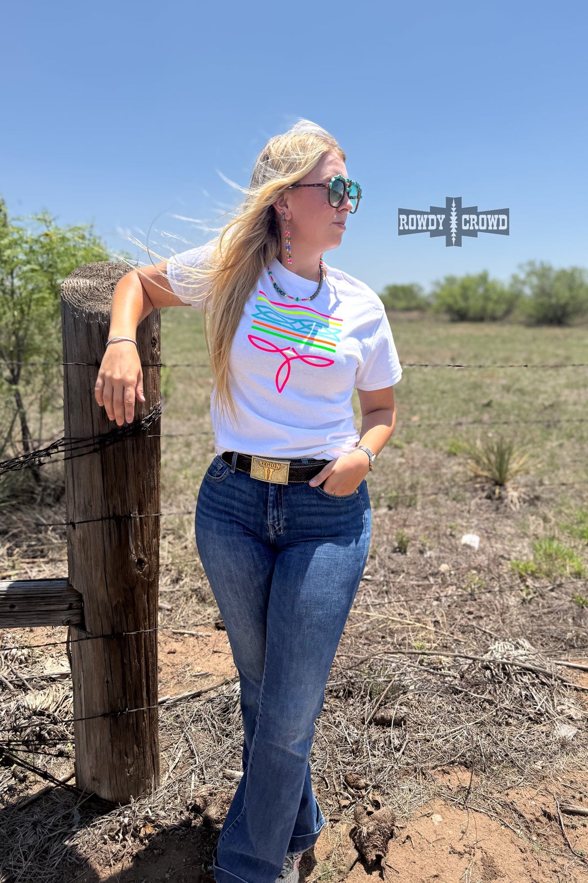 WHITE- Neon Boot Stitch Tee
